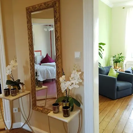 Ferienwohnung Flora Apartment *